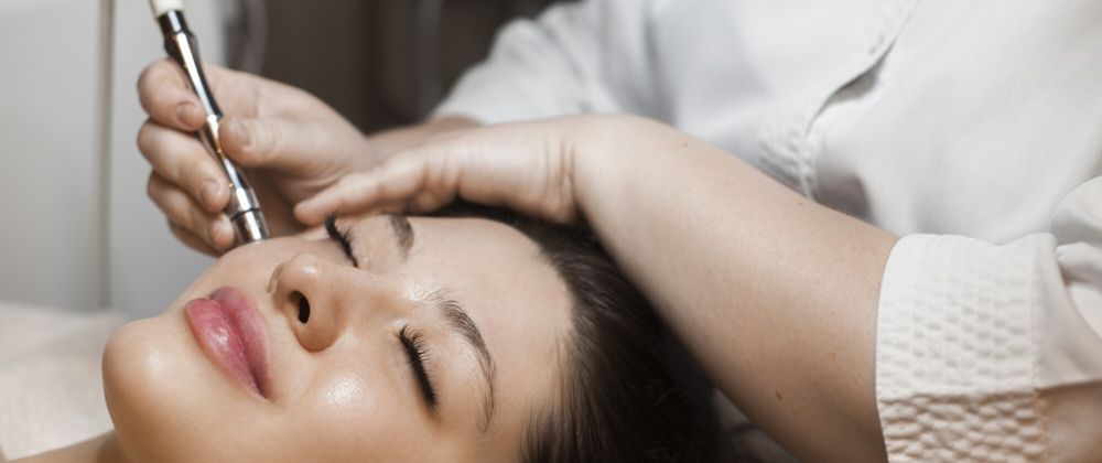 Cover image for Can PRP Microneedling Treat Large Pores?