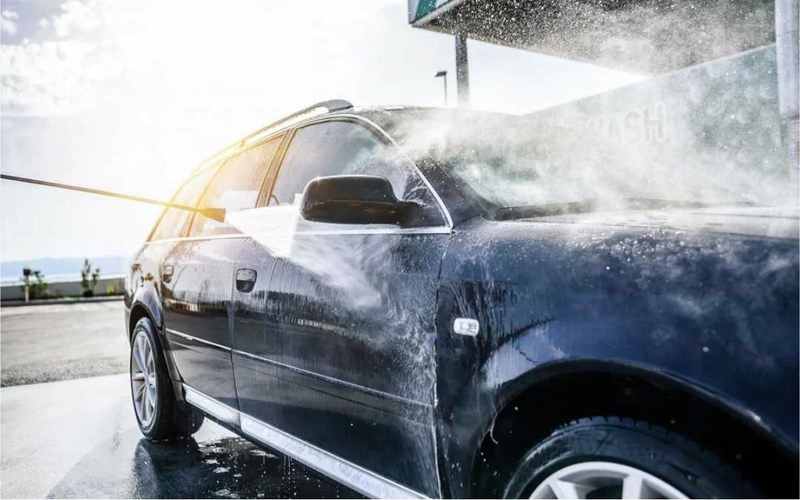Avoid scratching your new car’s paint during cleaning with these expert tips. Learn the best techniques, tools, and methods to maintain a scratch-free, showroom shine.
