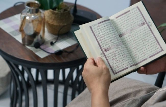 Cover image for Master Noorani Qaida in English with Easy Daily Lessons