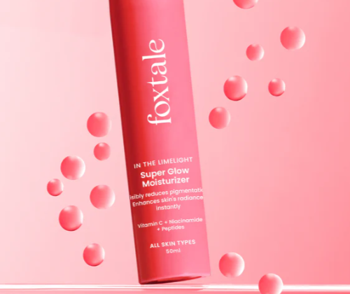 Cover image for How Super Glow Moisturizer Can Help with Dry Skin, Dullness & Fine Lines