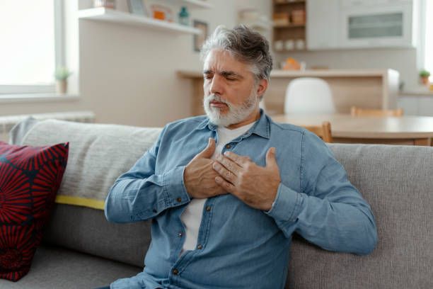Cover image for Early Signs of Heart Disease and When to See a Cardiologist