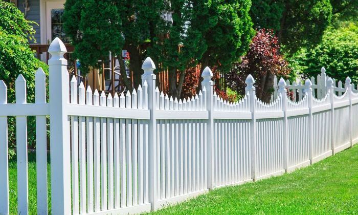 Cover image for A Guide to Installing Fences Along Your Property Line